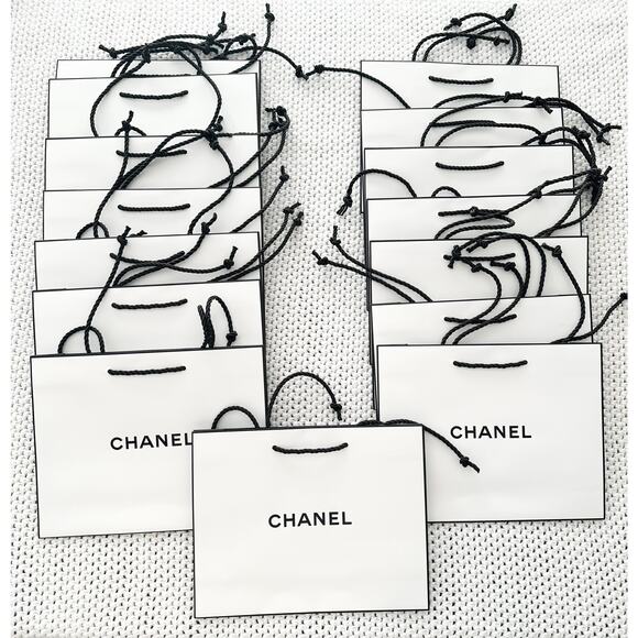 Chanel Bundle Lot of 15 White Black Trim Cosmetic Shopping Bags And Tissue Paper - Picture 2 of 6